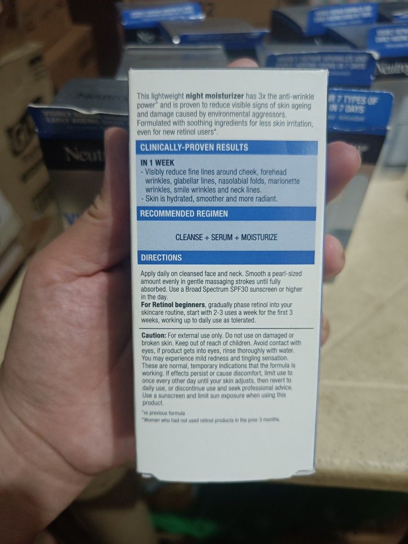 Neutrogena Visible Repair Night Moisturizer 30ml (Category: Face Care) located in Mandaluyong City. Submitted by geppsie (Listing ID 1463753123, Image 2). Description: - Fights wrinkles and early aging signs in 7 days. - Features Derm-proven Retinol + Antioxidant. - Lightweight night moisturizer with 3x anti-wrinkle power. - Reduces fine lines, wrinkles, and skin irritation. - Hydrates and promotes radiant skin. - Recommended for retinol beginner