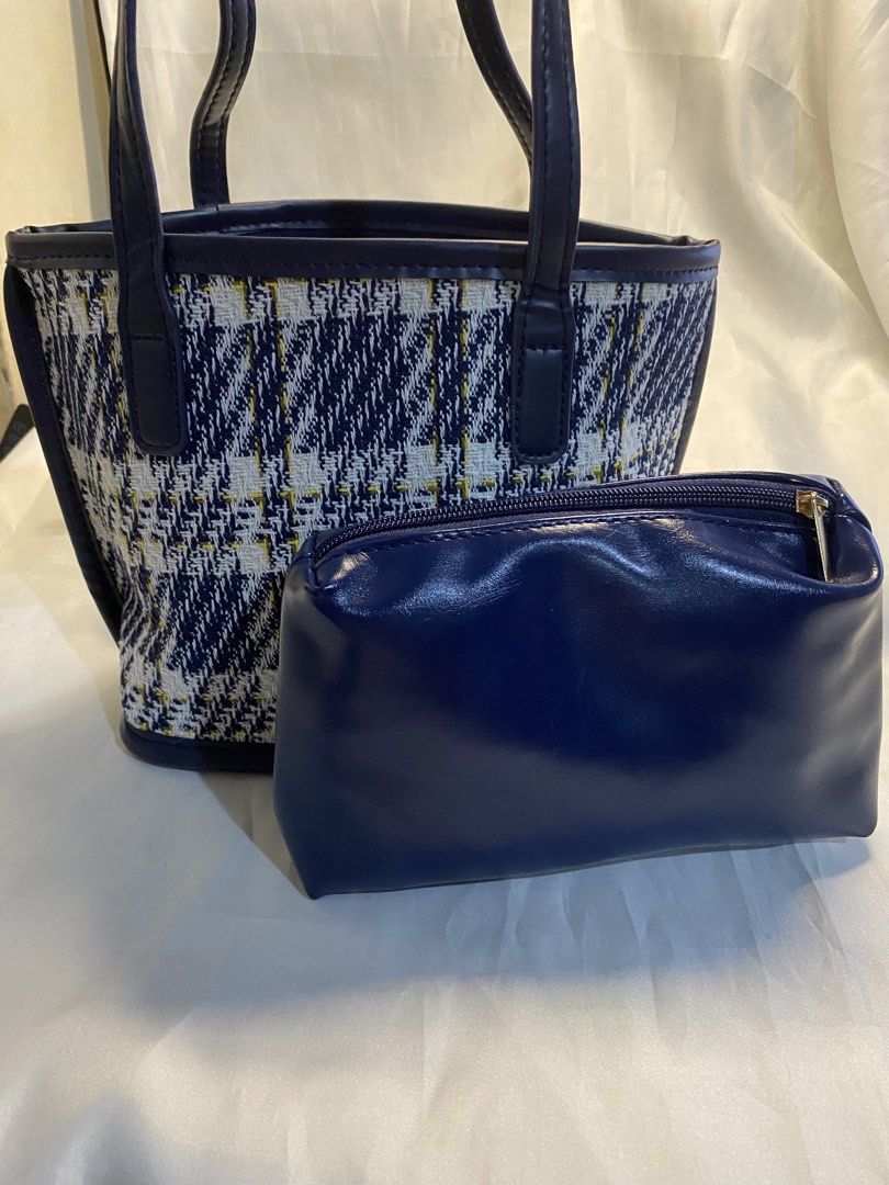 Niche Hand bag (Category: Luxury Bags & Wallets) located in Naic. Submitted by keithanfinds (Listing ID 1463778057, Image 1). Description: .