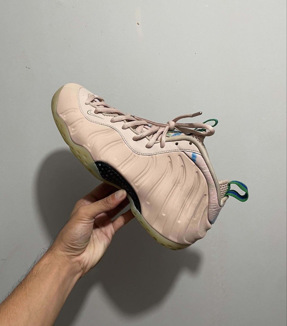 Nike Air Foamposite One " Particle Beige" (Category: Sneakers) located in Bacolod City. Submitted by abkicks_apparel (Listing ID 1463844451, Image 2). Description: Size 10 Us Mens 28 Cm Authentic Original Excellent Condition No Hidden Issues .