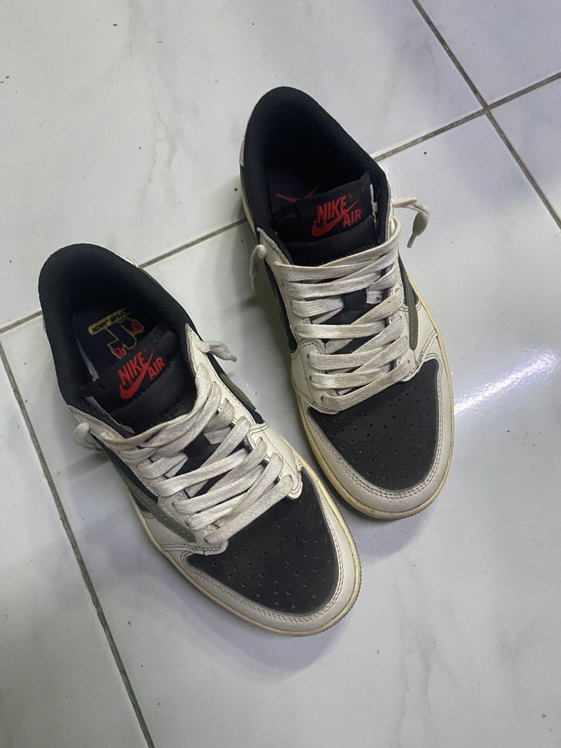 Nike Air Jordan 1 Low Travis Scott (Category: Sneakers) located in Cavite. Submitted by zyrahramos (Listing ID 1463912220, Image 3). Description: 👟 UA Nike Air Jordan 1 Low Travis Scott 👟Size: US Men's 8.5 👟Colorway: Distinctive black, white, and olive green accents 👟Perfect addition to any sneaker collection!.