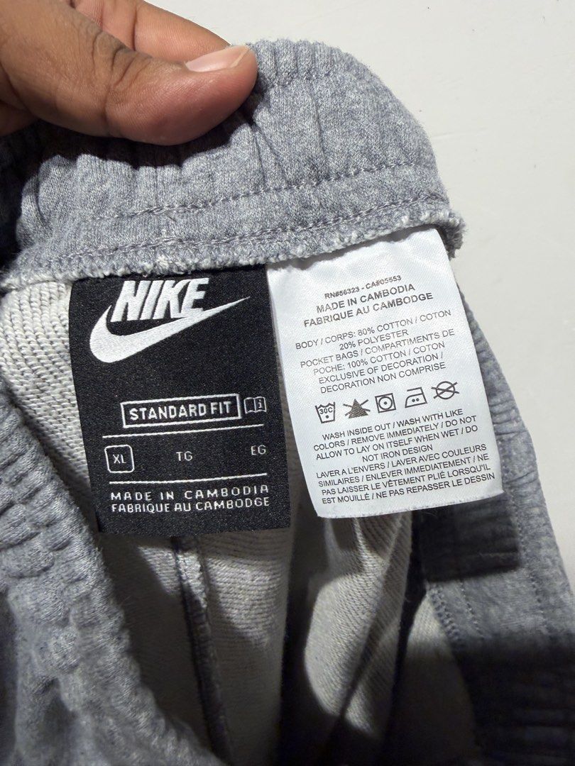 Nike alumni (Category: Shorts) located in Carmen. Submitted by thriftnichoii (Listing ID 1463844877, Image 3). Description: 28-32x18.