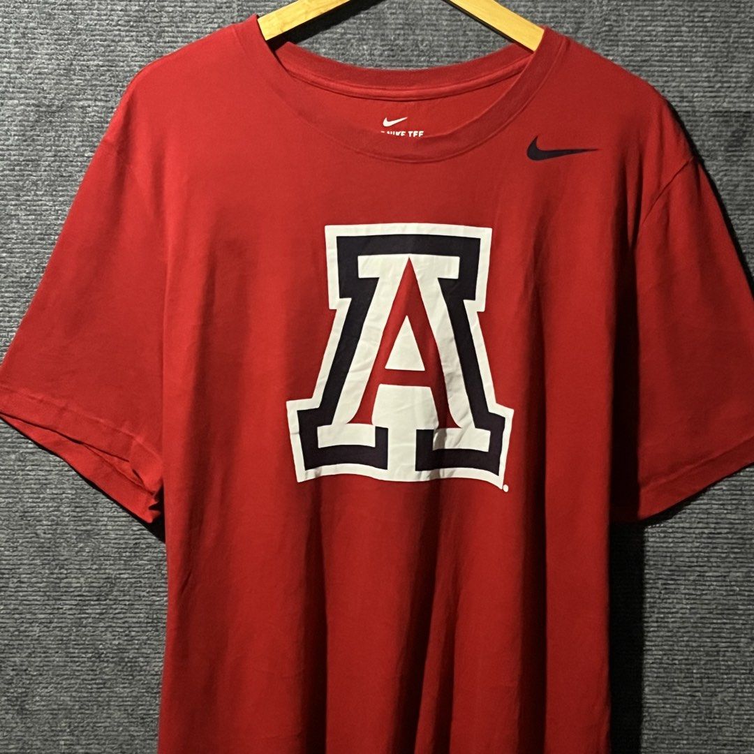 NIKE ARIZONA WILDCATS (Category: Activewear) located in Naga. Submitted by goodfinds_only.v1 (Listing ID 1463771595, Image 2). Description: FOR SALE -NIKE ARIZONA WILD CATS SIZE:XL MEASUREMENTS WIDTH:24 INCHES LENGTH:31 INCHES COLOR RATE:10/10 EXCELLENT CONDITION NO FLAWS DM ME TO PURCHASE! LOCATION:NAGA CITY BICOL.