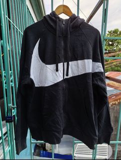 (Category: ) located in . Submitted by miksxthrift (Listing ID 1463827379, Image 1). Description: .