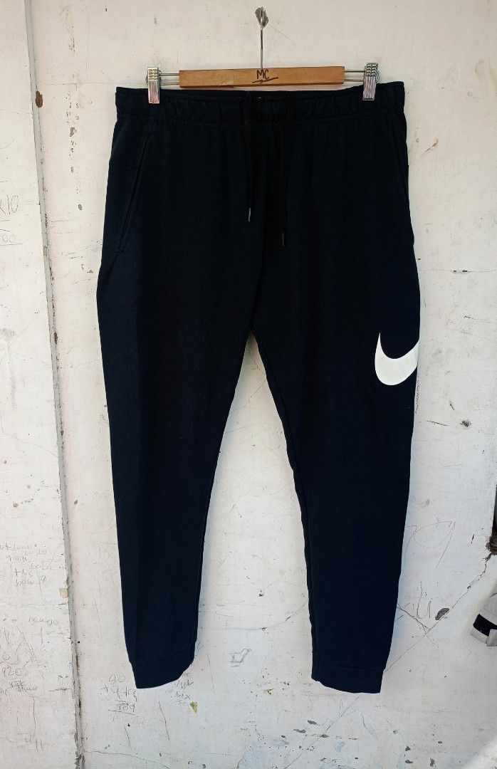 Nike Black Dri-FIT Training Pants (Category: Joggers) located in Santiago. Submitted by street.hustlin (Listing ID 1463780606, Image 3). Description: Nike Side Swoosh Jog Pants Size - XL Waistline - 32 up 40 max stretch Length - 39 Excellent condition No issue PHP 850 Location Santiago City Isabela ‼️ .