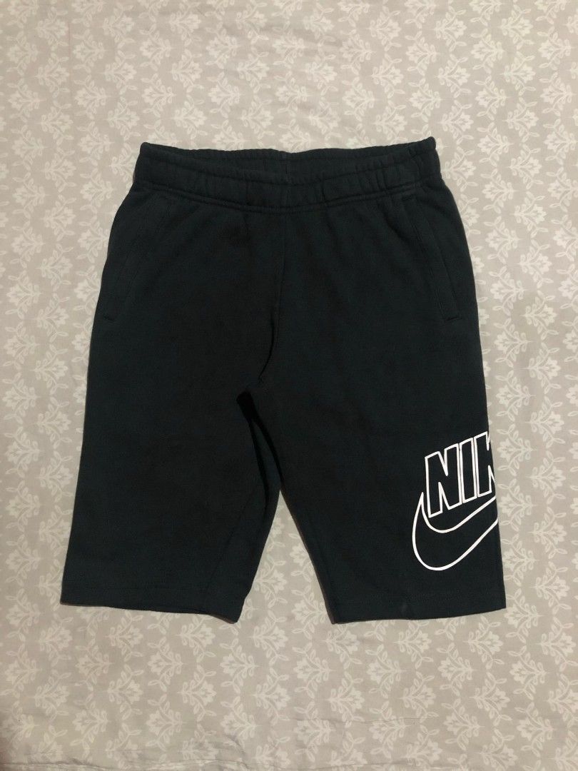 Nike Black Shorts XL (Category: Shorts) located in Cebu City. Submitted by zoshua3 (Listing ID 1463826139, Image 1). Description: NIKE EXCELENT CONDITION NO ISSUE 10/10 COLORATE SIZE: XS / W: 28-30 - L: 19 DM TO PURCHASE 📍ERMITA C.C MEET UP | PICK UP 📩.