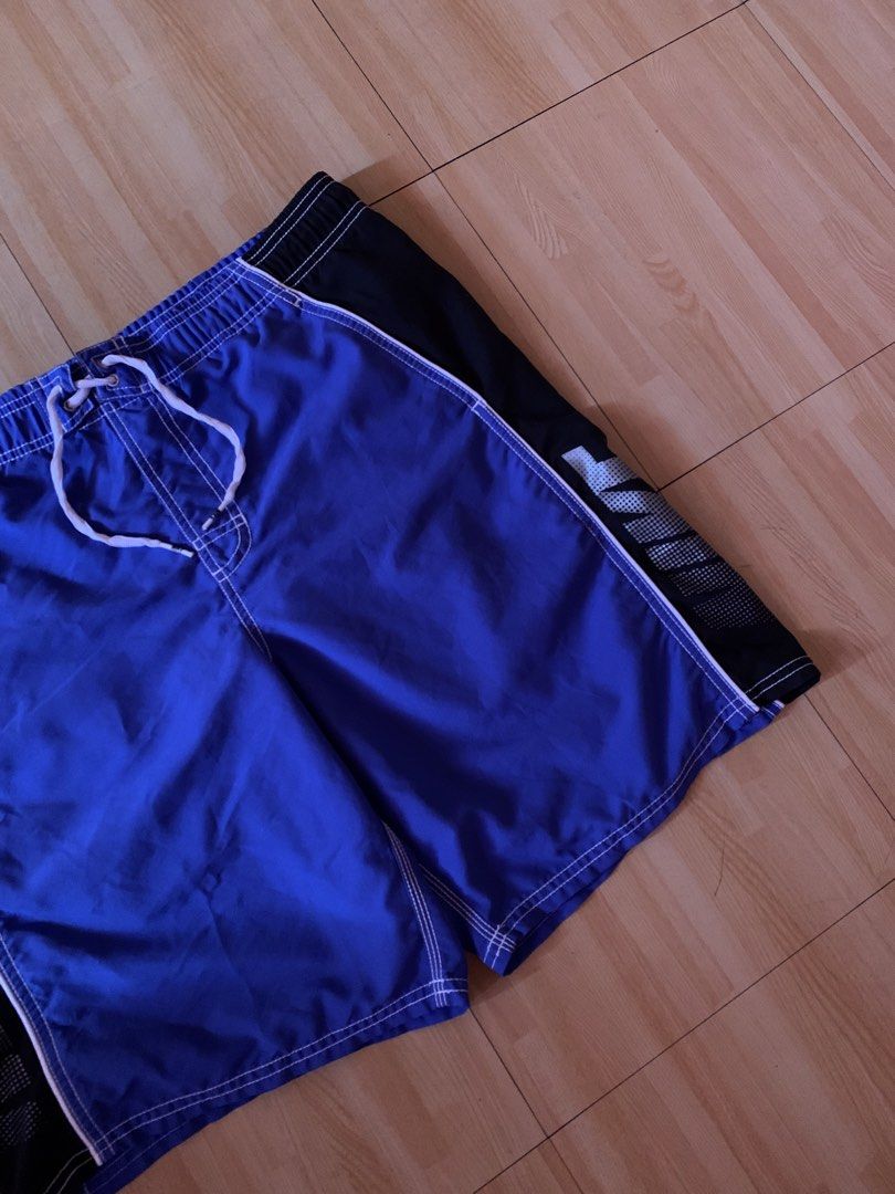 Nike board Shorts (Category: Swim Trunks & Board Shorts) located in Cavite. Submitted by natelarea00 (Listing ID 1463817450, Image 2). Description: Nike board shorts Color rate & Conditions: 10/10 OVER ALL EXCELLENT CONDITIONS - Vintage Size: L Waistline: 38 Length: 20 LO: 12’.