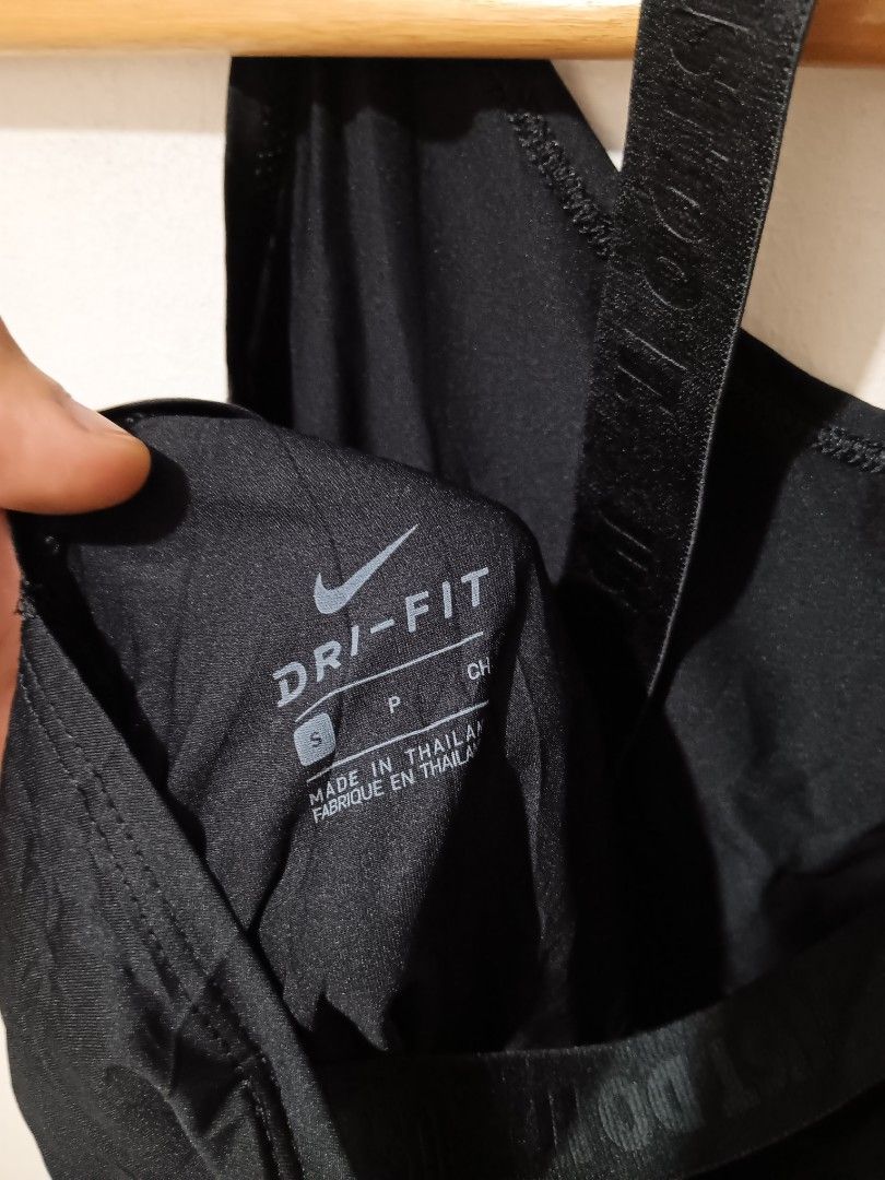 NIKE BREATHE ELASTIKA (Category: Activewear) located in Dauis. Submitted by udenglegaspi (Listing ID 1463793999, Image 3). Description: .