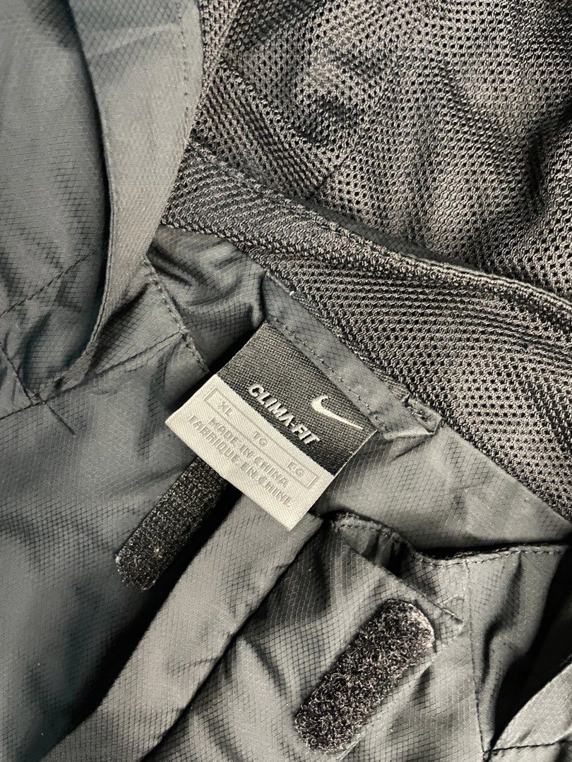 Nike Clima-Fit Hooded Jacket XL (Category: Coats, Jackets and Outerwear) located in Santa Maria. Submitted by lftgcollective (Listing ID 1463911084, Image 3). Description: - Black Nike Clima-Fit Jacket - Hooded design - Size XL (fits 170/92A or 95 chest) - Made of polyester and nylon blend - Ideal for outdoor activities and everyday wear - Two side zip pockets - Made in China.