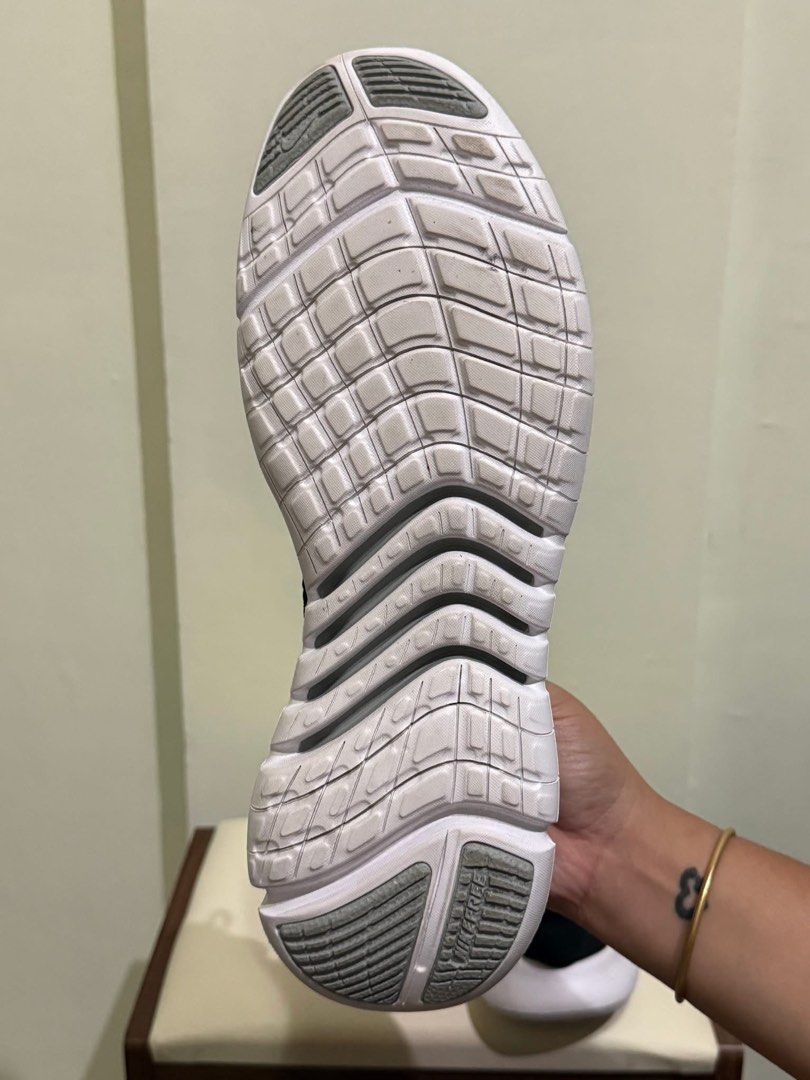 Nike free run 5.0 (Category: Sneakers) located in Cagayan de Oro. Submitted by lorenzoangelo (Listing ID 1463928004, Image 3). Description: Nike free run 5.0 Size 11 Brand new Only worn to fit W/ replacement box .