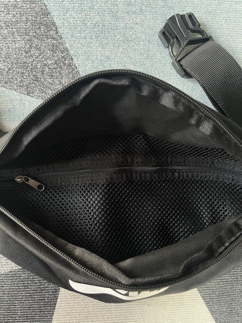 Nike Heritage Waistpack (Category: Belt bags, Clutches and Pouches) located in Paranaque City. Submitted by mackraven260159 (Listing ID 1463886157, Image 3). Description: Adjustable Strap Consists of 2 Major Pocket Good Condition Cut Tags But Guaranteed Authentic .
