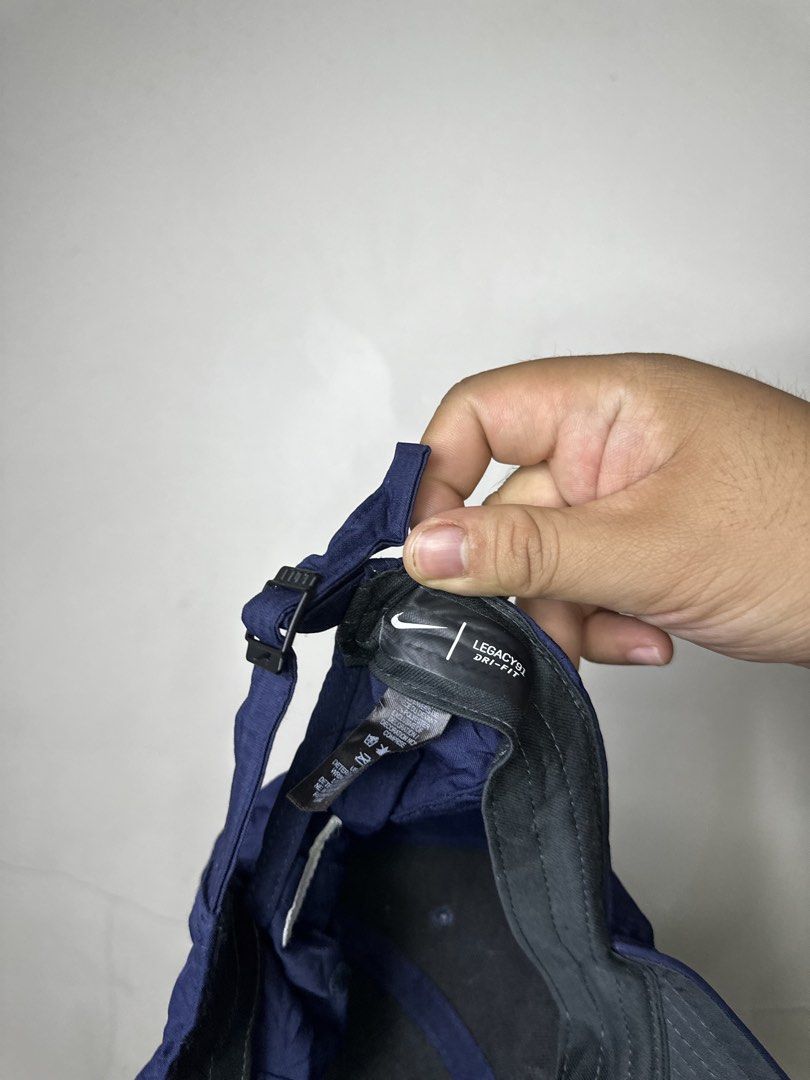 NIKE LEGACY (Category: Caps & Hats) located in Molave. Submitted by thriftmate13 (Listing ID 1463777988, Image 3). Description: .