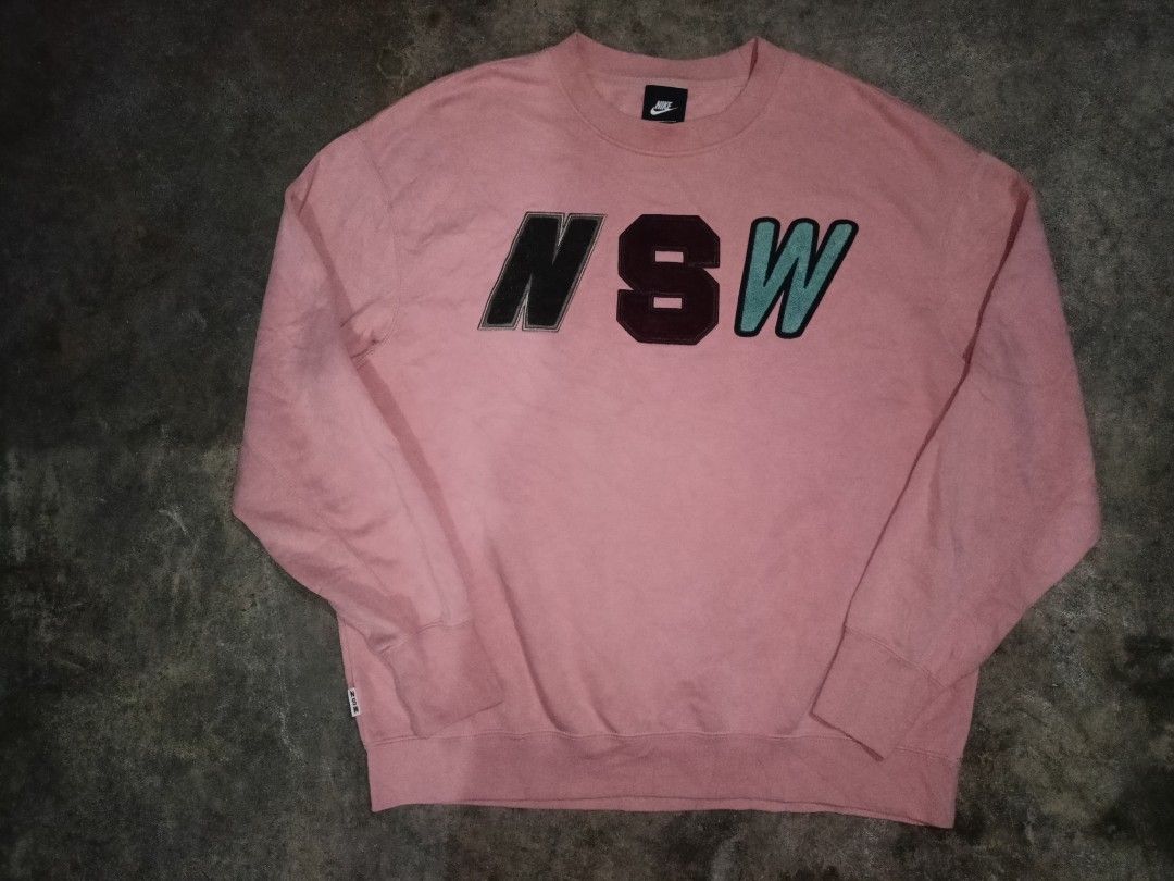 Nike NSW ,crewneck (Category: Activewear) located in Davao. Submitted by dukekervy (Listing ID 1463821217, Image 3). Description: NIKE , NSW CREWNECK SIZE LARGE EXCELLENT CONDITION.