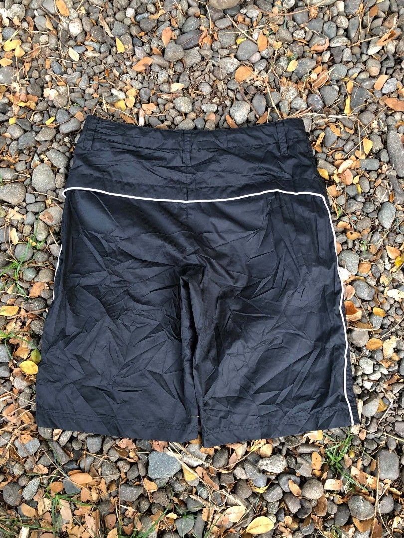 Nike Nylon trackshort (Category: Hiking & Camping) located in Talisay. Submitted by thrift_ni_cj (Listing ID 1463869267, Image 3). Description: Size 34 L: 22 L-O: 11-12 excellent condi.