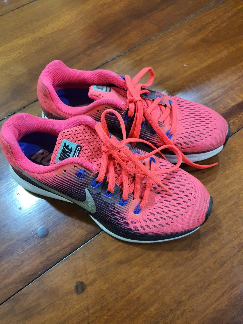 Nike Pegasus Pink Running Shoes (Category: Sneakers) located in San Juan City. Submitted by pepperpotts88 (Listing ID 1463868356, Image 1). Description: Preloved Pink Nike Pegasus running shoes Size: US 6.5/UK 4 Hardly used Ideal for running or everyday wear Lightweight and breathable mesh upper Pick up in Greenhills San Juan RFS: Decluttering .