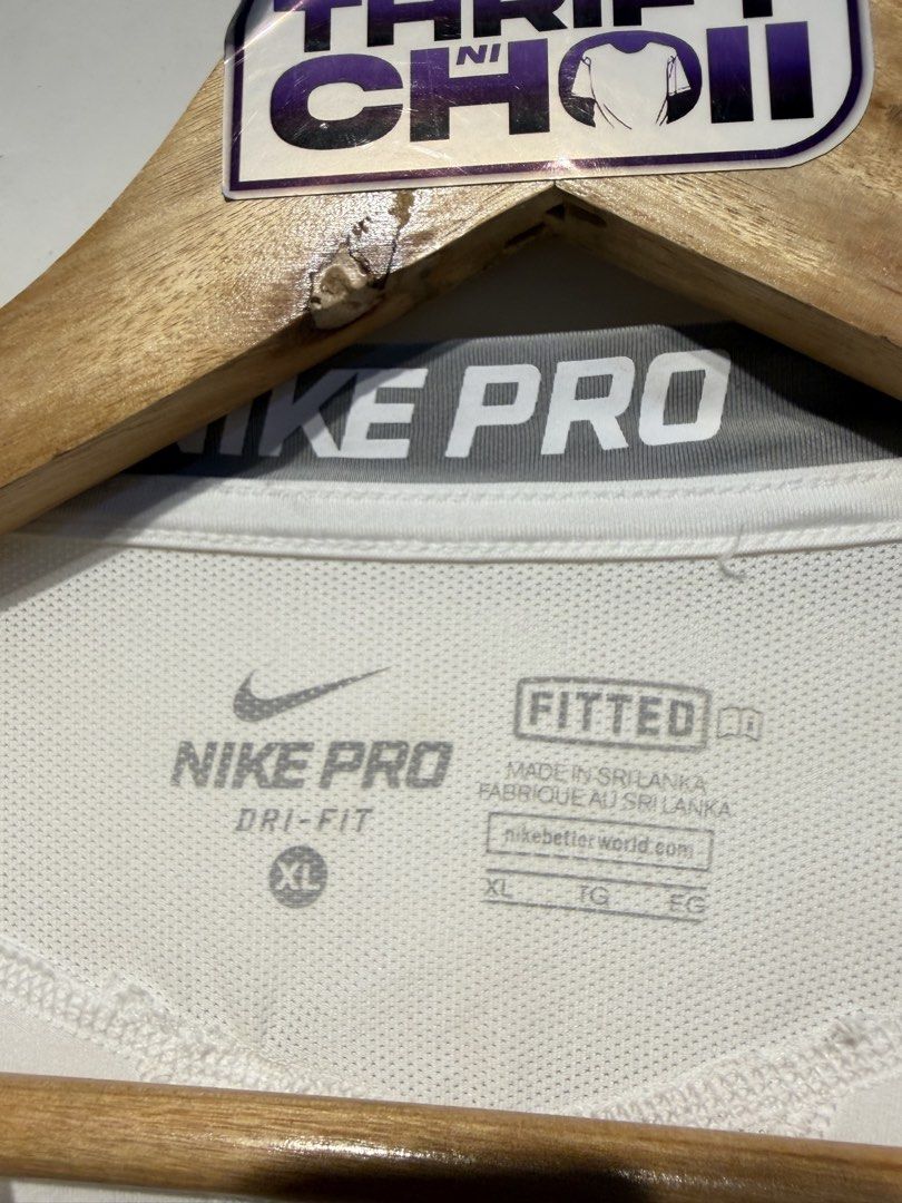 Nike Pro (Category: Formal Shirts) located in Carmen. Submitted by thriftnichoii (Listing ID 1463841060, Image 2). Description: Nike pro 22x30.