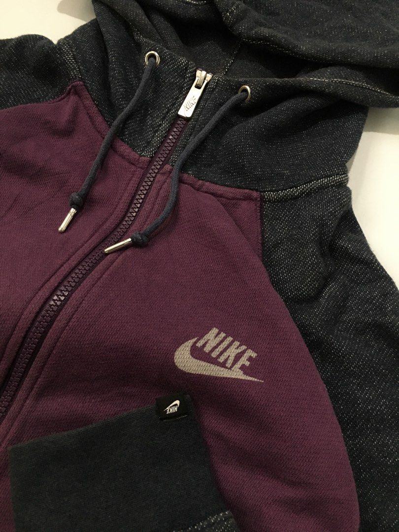 NIKE SPORTSWEAR VIOLET (Category: Coats, Jackets and Outerwear) located in Dasmarinas. Submitted by justhrift.ph (Listing ID 1463909741, Image 3). Description: NIKE SPORTSWEAR VIOLET -CONDITION 9/10 -COLOR RATE 9/10 -DIMES:W23 L28 -NO ISSUE -BESTFIT:LARGE PRICE:300+SF 📍PAYMENT FIRST ❌NO COD / NO COP 🚚J&T EXPRESS DELIVERY 🚩LOC.DASMARIÑAS CAVITE 📍PM/DM📩📩📩.