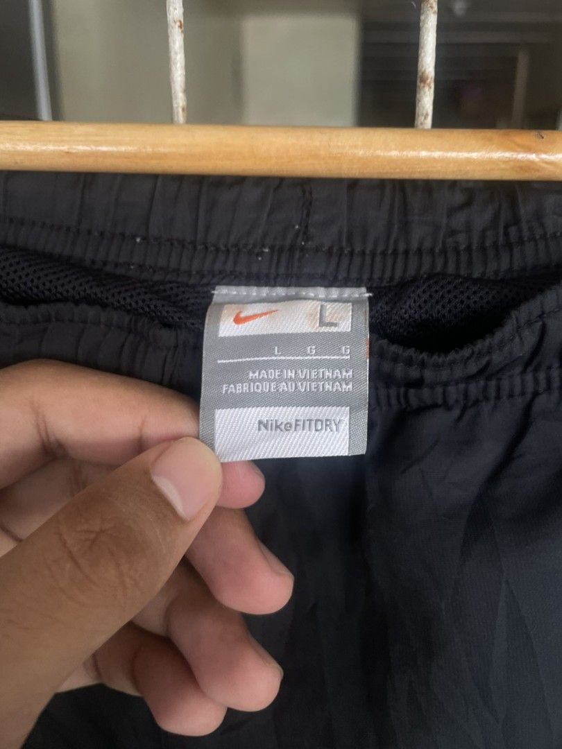 Nike Track Pants (Category: Joggers) located in Marikina City. Submitted by doobiethrift (Listing ID 1463804963, Image 3). Description: Size Large 32-36 Waist 39 Length No issue / flaws 9.8/10 Color rate.
