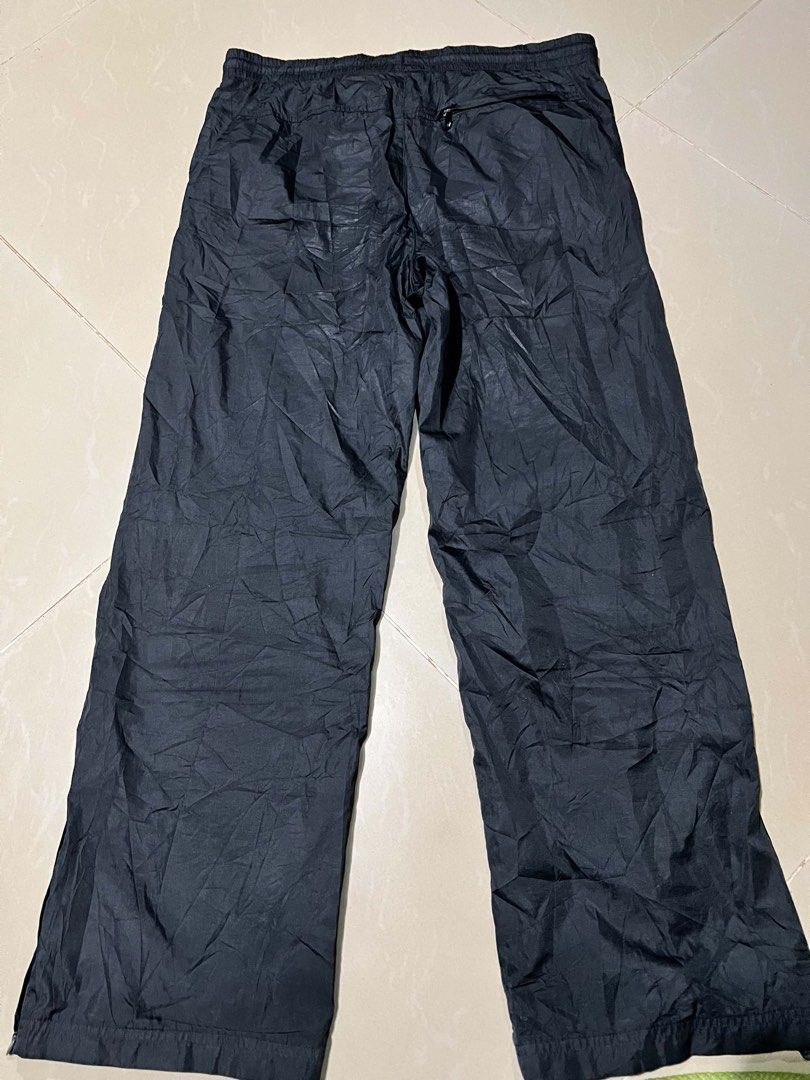 Nike track pants authentic excellent condition (Category: Joggers) located in Dagupan City. Submitted by nathani3l (Listing ID 1463839716, Image 2). Description: Nike track pants W:34-36 L:40 good as new Condition 10/10 ₱850 + sf.