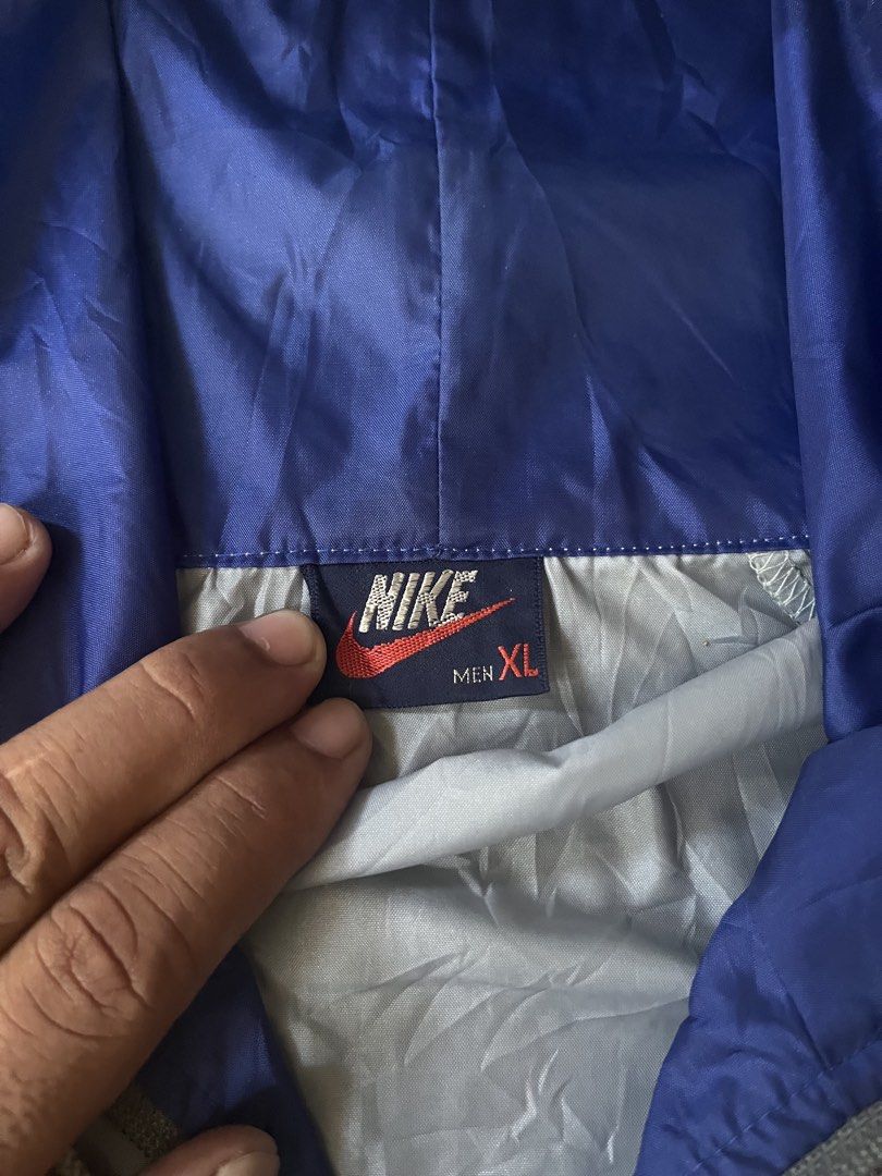 NIKE VINTAGE (Category: Activewear) located in Manila. Submitted by jimsuron (Listing ID 1463779953, Image 2). Description: .