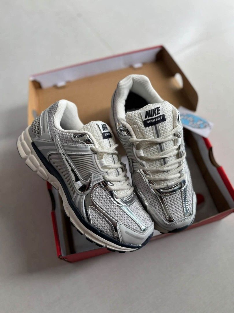 Nike Vomero 5 Photon Dust (Category: Sneakers) located in Manila. Submitted by solefly_mnl.26 (Listing ID 1463816030, Image 2). Description: VOMERO 5 PHOTON DUST bnew 1699+sf available sz 36 to 45 mens& womens actual pic posted!!! onhand ready to lalamove/ship via jrs novaliches qc area dm us for orders📩 fb page: solefly mnl v2.