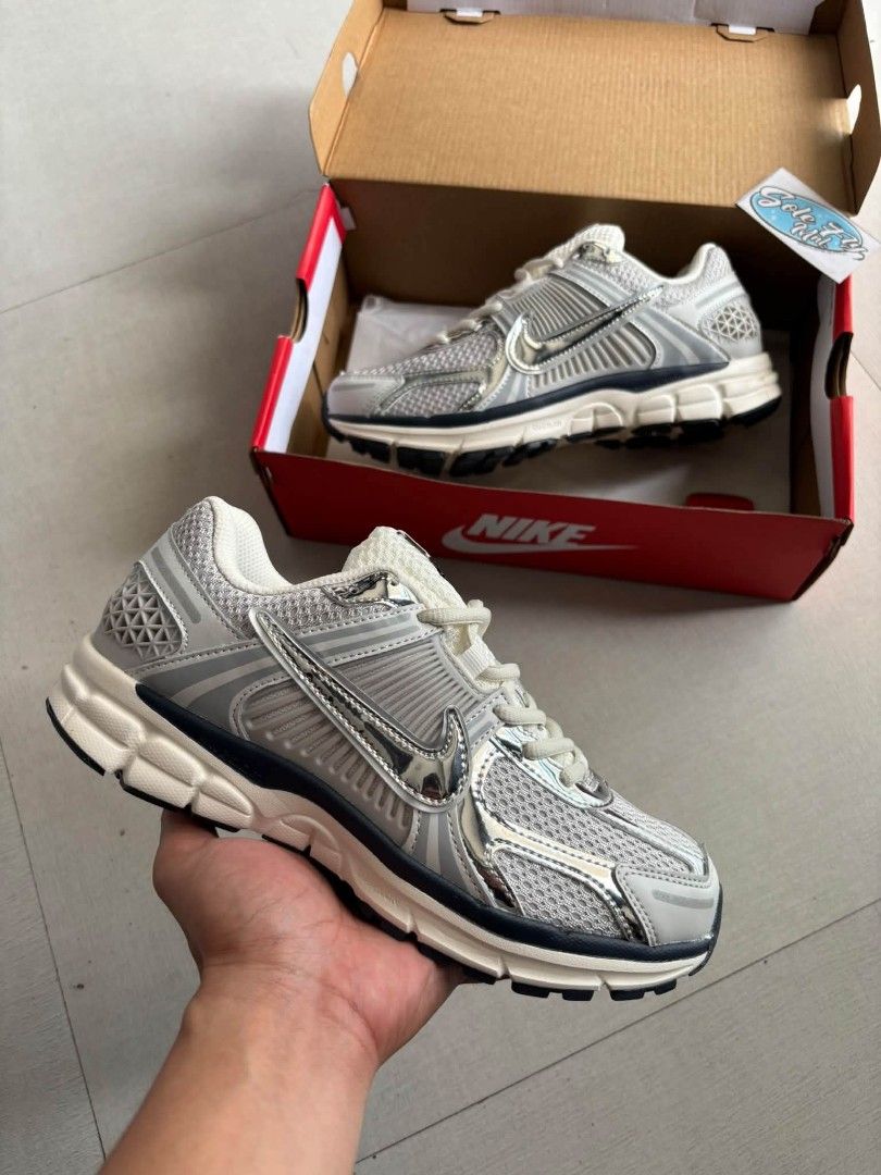 Nike Vomero 5 Photon Dust (Category: Sneakers) located in Manila. Submitted by solefly_mnl.26 (Listing ID 1463816030, Image 3). Description: VOMERO 5 PHOTON DUST bnew 1699+sf available sz 36 to 45 mens& womens actual pic posted!!! onhand ready to lalamove/ship via jrs novaliches qc area dm us for orders📩 fb page: solefly mnl v2.