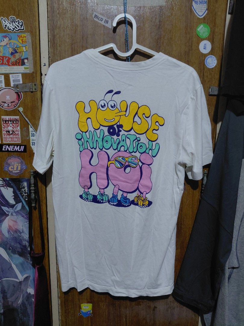 Nike White Graphic T-Shirt (Category: Tshirts & Polo Shirts ) located in Imus. Submitted by frootiloots4103 (Listing ID 1463750698, Image 2). Description: - White Nike T-shirt - Cool graphic print on front and back - Made in Malaysia - Size: S - Ideal for casual wear washable armpit stains OPEN FOR NEGO (best if aspack) 📍Imus, Cavite 4103 Can do meetups within Imus Area 🚚 J&T or Lalamove 📨 DMs are OPEN 💸 Cash | GCash | BDO | Maribank kindly f