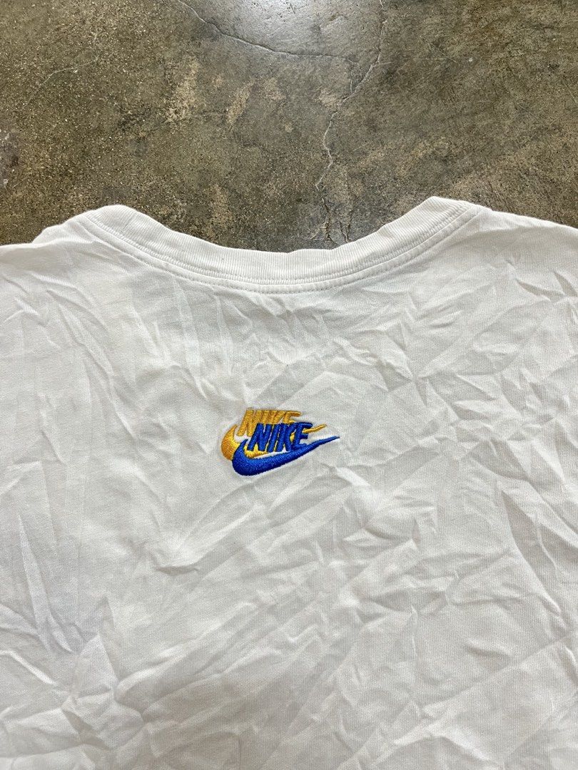Nike White Multiple Logo Tee (Category: Tshirts & Polo Shirts ) located in Iloilo. Submitted by kabayo123 (Listing ID 1463768317, Image 2). Description: Size Medium on tag Dimes: 20 x 27 Color rate: 9.5/10 Like new No flaws Ako na bahala mag wash if kunin mo🫡 Location: Iloilo City📌 Courier: J&T🚚.