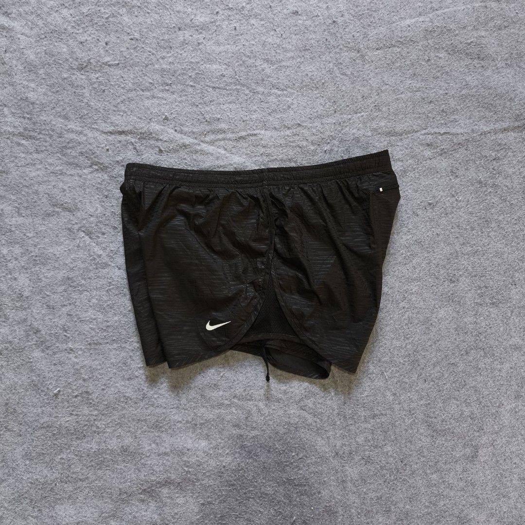 Nike Women's Drifit Short (Category: Activewear) located in Manila. Submitted by shykes_26 (Listing ID 1463937996, Image 3). Description: Dimensions: Waist: 28-36 Length: 10 Hem: 10.5 Issues: None.