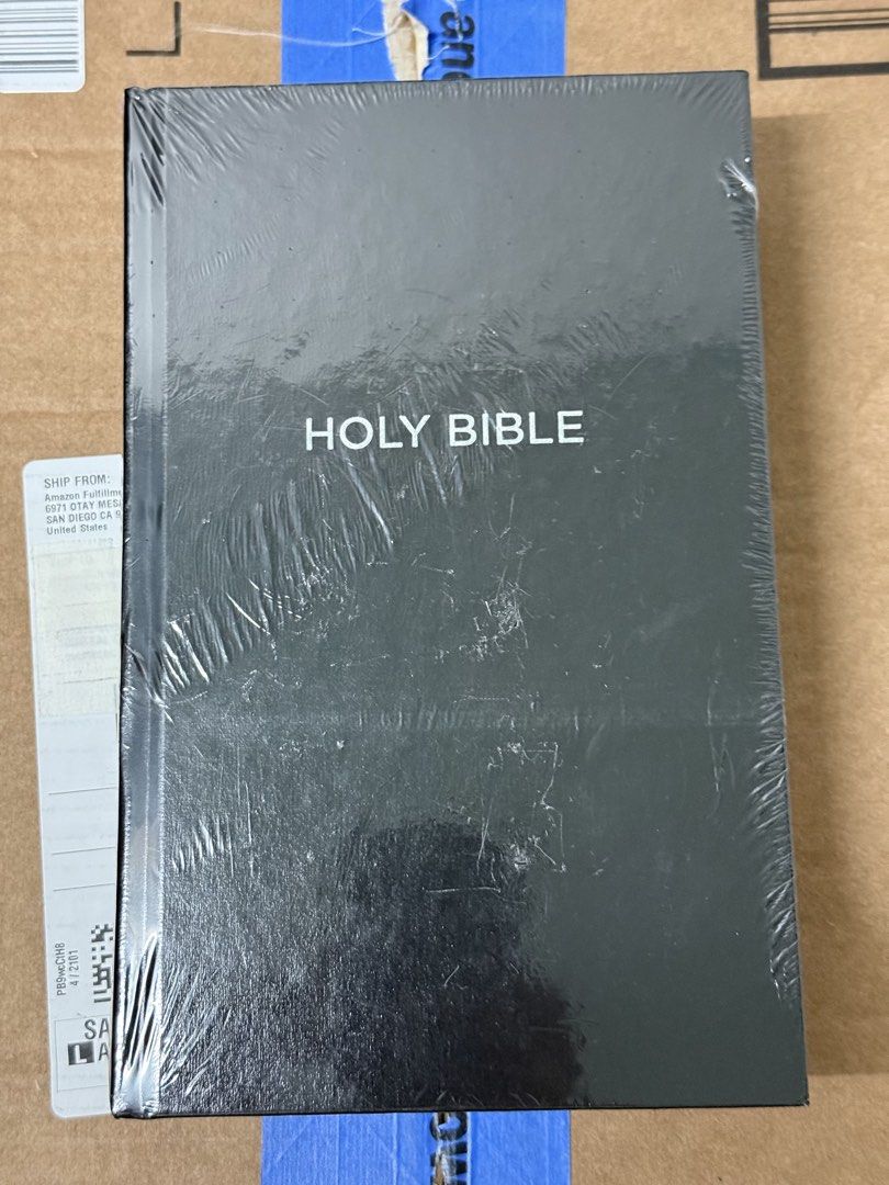 Holy Bible NKJV (Category: Religion Books) located in Manila. Submitted by lubi_lubi (Listing ID 1463901587, Image 1). Description: - Thomas Nelson NKJV Pew Bible - Large Print Edition with Comfort Print - Durable Black Hardcover - Clear and Readable 11-point type - Features Bible Maps - Words of Christ in Red - Ideal for sanctuary, classroom, or ministry. Fixed price (2 stocks left).