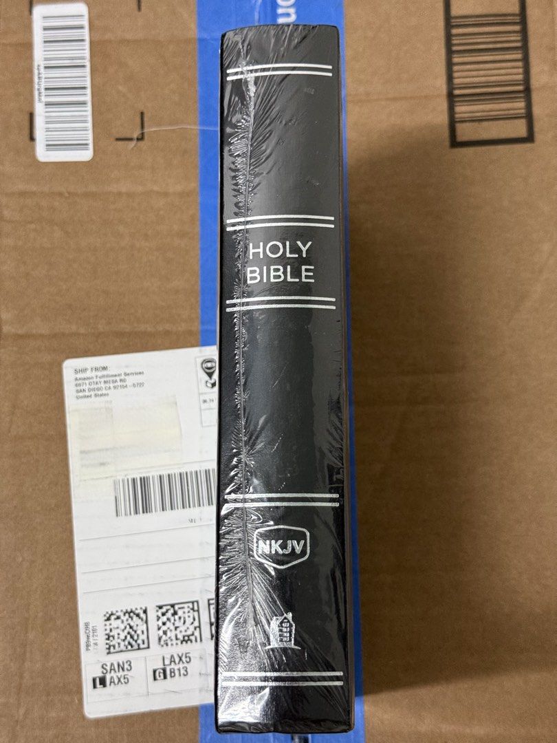 Holy Bible NKJV (Category: Religion Books) located in Manila. Submitted by lubi_lubi (Listing ID 1463901587, Image 3). Description: - Thomas Nelson NKJV Pew Bible - Large Print Edition with Comfort Print - Durable Black Hardcover - Clear and Readable 11-point type - Features Bible Maps - Words of Christ in Red - Ideal for sanctuary, classroom, or ministry. Fixed price (2 stocks left).