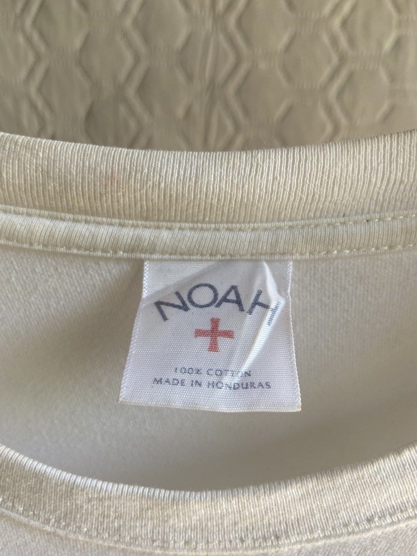 Noah Tee (Category: Tshirts & Polo Shirts ) located in Panabo. Submitted by thrifty.red (Listing ID 1463855492, Image 3). Description: Excellent condition washable small stain width:21 length:28.