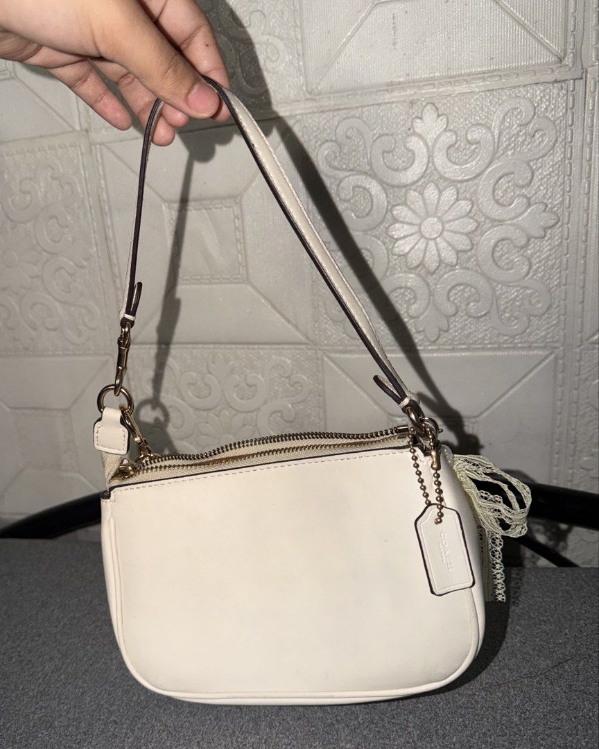 NOLITA 19 DAISY EMBROIDERED (Category: Shoulder Bags) located in Manila. Submitted by gzllnh823 (Listing ID 1463865299, Image 2). Description: RANK SA .