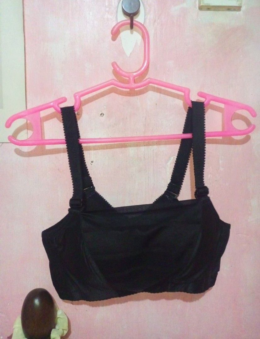 Non Wire Black Bra Size:34B (Category: Undergarments & Loungewear) located in Navotas City. Submitted by vanilla_sandalwood (Listing ID 1463789609, Image 1). Description: -No Brand -Good Condition -Like New -Non Wire Bra with Tube Mesh design -Size:36Tag best fit for 34B -Color: Black.
