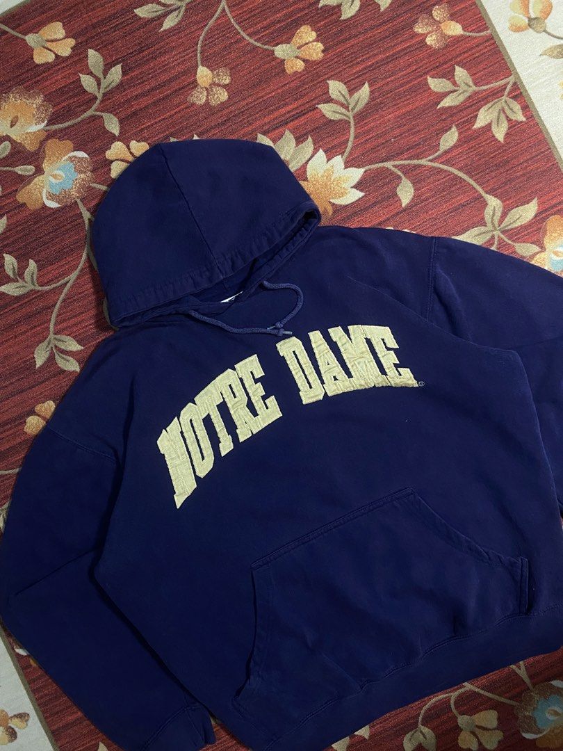 Notre dame hoodie (Category: Hoodies) located in Manila. Submitted by pastlifestreet (Listing ID 1463803968, Image 2). Description: Red oak Notre dame hoodie L on tag (fits medium) boxy fitting W- 24 L - 24 600.