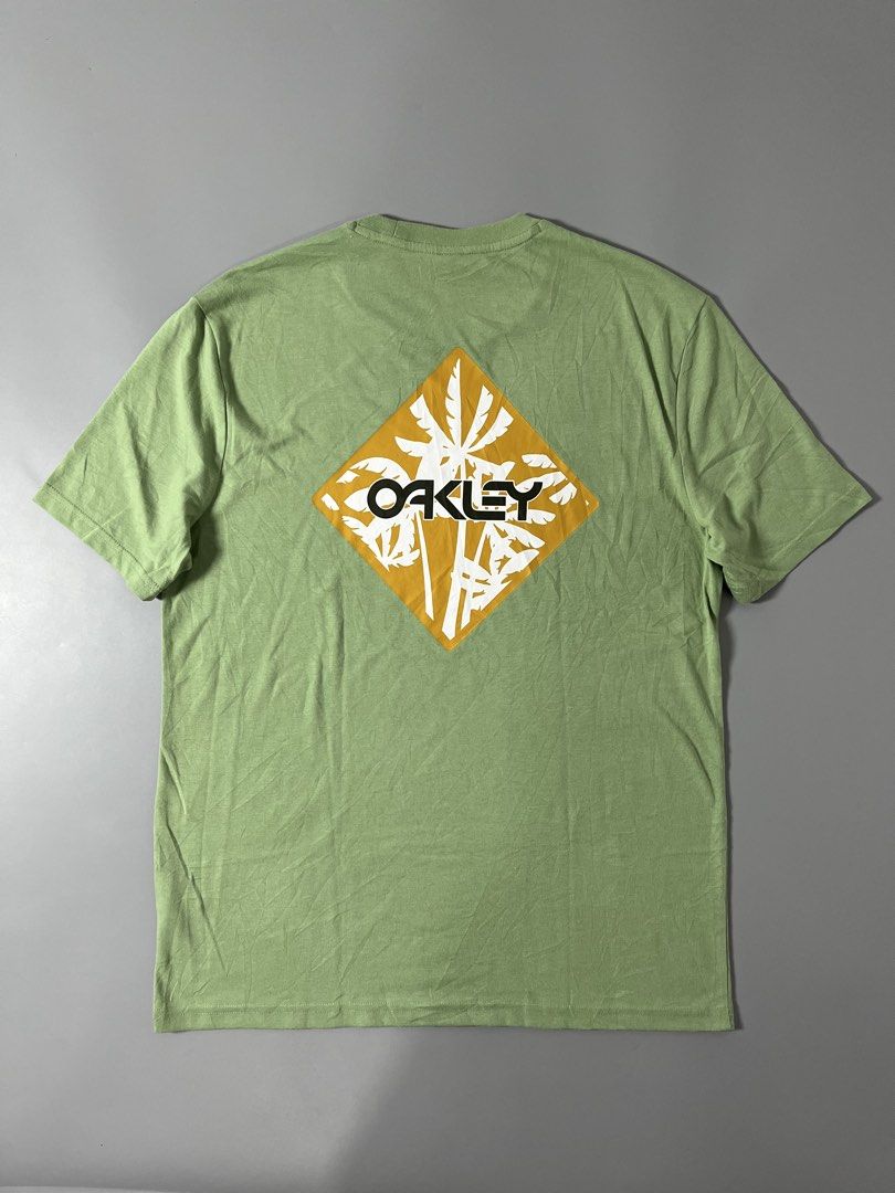 OAKLEY (Category: Tshirts & Polo Shirts ) located in Mabalacat. Submitted by GOTGAMETHRIFT (Listing ID 1463825394, Image 3). Description: OAKLEY EXCELLENT CONDITION 21 WIDTH 29 LENGTH 750+SF .