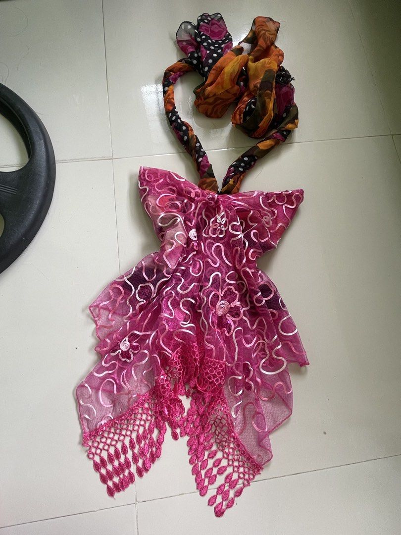 [offer] reworked y2k sequined halter octopus top (Category: Others Tops) located in Manila. Submitted by _vtg.angel_ (Listing ID 1463771373, Image 1). Description: .