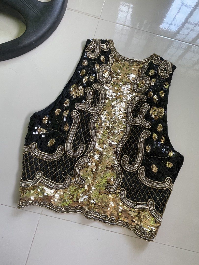 [offer] y2k full sequined vest (Category: Others Tops) located in Manila. Submitted by _vtg.angel_ (Listing ID 1463771911, Image 3). Description: .