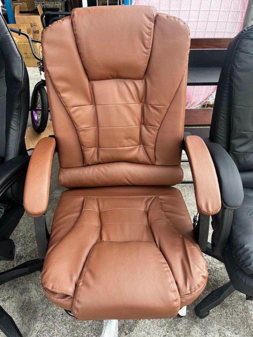 Boss Chair Sale!!! (Category: Office Furniture & Fixtures) located in Manila. Submitted by tindahanniatelizcehl (Listing ID 1463791276, Image 1). Description: may punit po nasa picture na po.