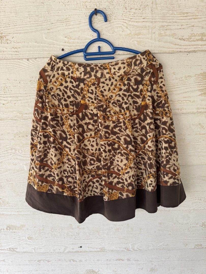 OFUON BASIC (Category: Skirts) located in Tumpat. Submitted by deqla2727 (Listing ID 1463852946, Image 2). Description: OFUON BASIC saiz 26 lbuh21 cndn9/10 call,wsap0129636410 c41.
