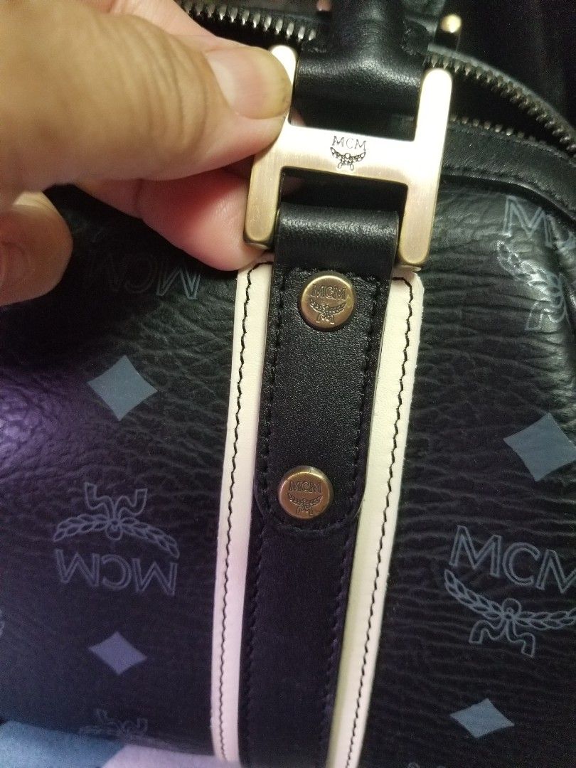 OG MCM visettos vintange handbag (Category: Shoulder Bags) located in Consolacion. Submitted by elenavia (Listing ID 1463931681, Image 3). Description: authentic turnable screw ykk zip no etiketa since this is vintage 100% guaranteed.