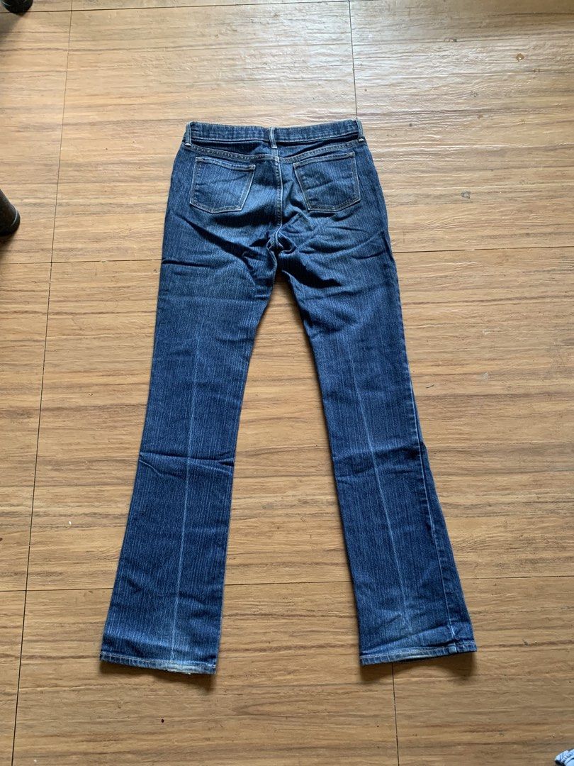 Old Navy bootcut /semi evase (Category: Jeans) located in Manila. Submitted by nikwieue (Listing ID 1463789848, Image 2). Description: 14 inch waist (flat lay) 40 inch length size small.