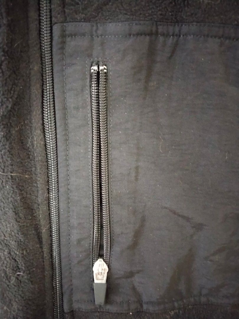 Old Navy Fleece Full-Zip Jacket — Size S (Category: Coats, Jackets and Outerwear) located in Mabalacat. Submitted by al_amin_thrift (Listing ID 1463830629, Image 2). Description: 🧥 Old Navy Fleece Full-Zip Jacket — Size S ✅ Brand: Old Navy Quality Clothing — Est. 1994 ✅ Size: S — Regular fit ✅ Color: Classic Black ✅ Material: - Shell: 100% Polyester (fleece) ​ - Lining: 100% Polyester mesh ​ - Trim: 100% Nylon with Polyurethane coating ✅ Feature