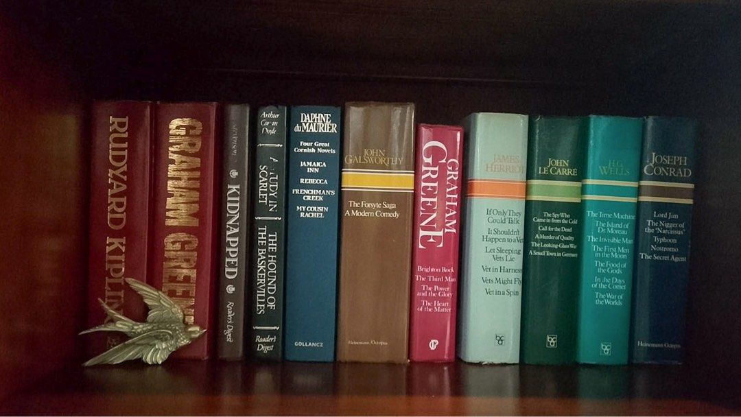 Omnibus Classic Books (Category: Storybooks) located in Manila. Submitted by istinbari05430 (Listing ID 1463903855, Image 1). Description: - Collection of classic novels perfect for book lovers. - Features renowned authors: Rudyard Kipling, Graham Greene, Daphne du Maurier, John Galsworthy, James Herriot, John le Carré, H.G. Wells, and Joseph Conrad. - Includes popular titles like 'Kidnapped', 'The Hound of the Baskervilles', 'Jamaica Inn', 'The 
