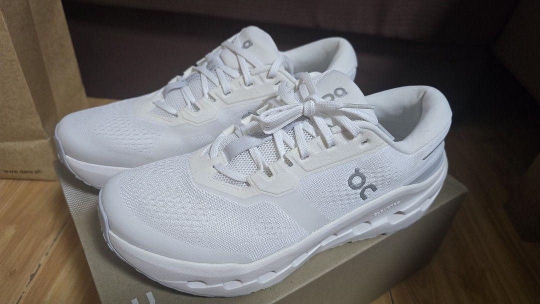 ON Cloudrunner White Running Shoes (Category: Sneakers) located in Quezon City. Submitted by impdc1130 (Listing ID 1463818663, Image 2). Description: ON Cloudrunner running shoes, White. US 9/UK 8.5/EU 42.5/JP 27. Perfect for running & daily wear. Lightweight & comfy. Original box included. Original price is 9,590. Selling for 8500.