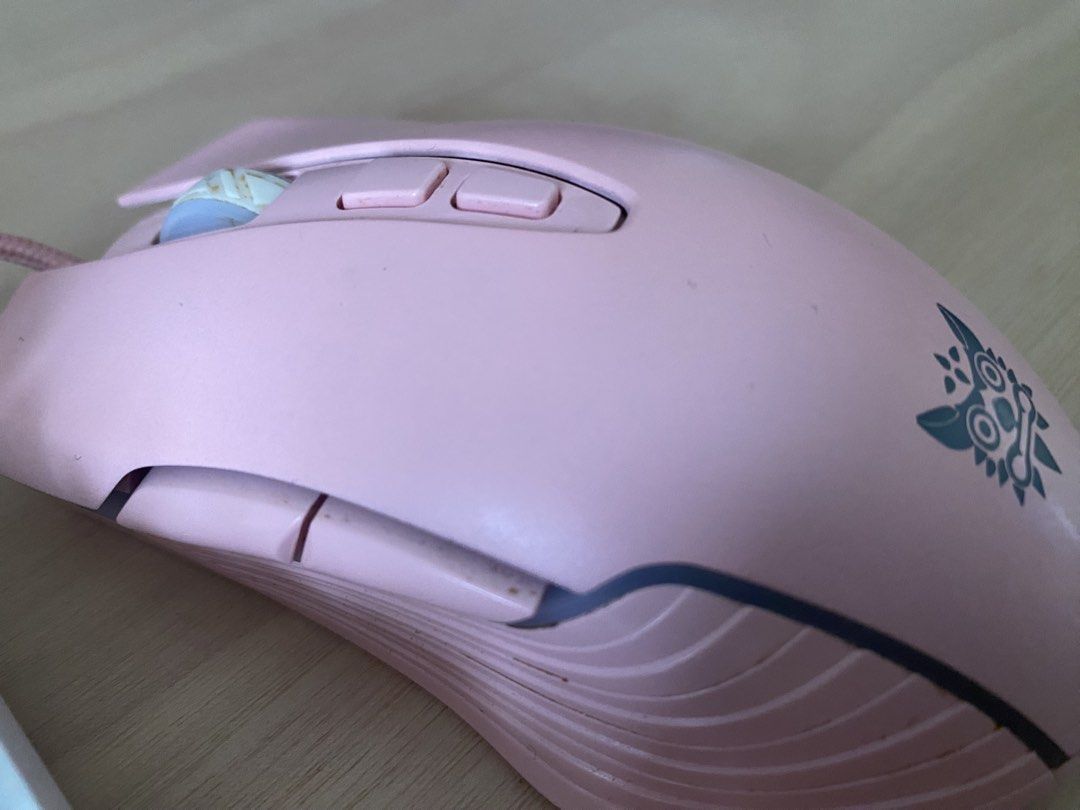 ONIKUMA gaming mouse (wired) & INPLAY 68 gaming keyboard (Category: Computer Keyboard) located in Manila. Submitted by redcorpuz (Listing ID 1463823906, Image 2). Description: - White INPLAY BK680 68-key gaming keyboard - Pink ONIKUMA gaming mouse - Selling as set only! - in very good condition RFS: no more time to play Valo. Needs funds for sound set up. .