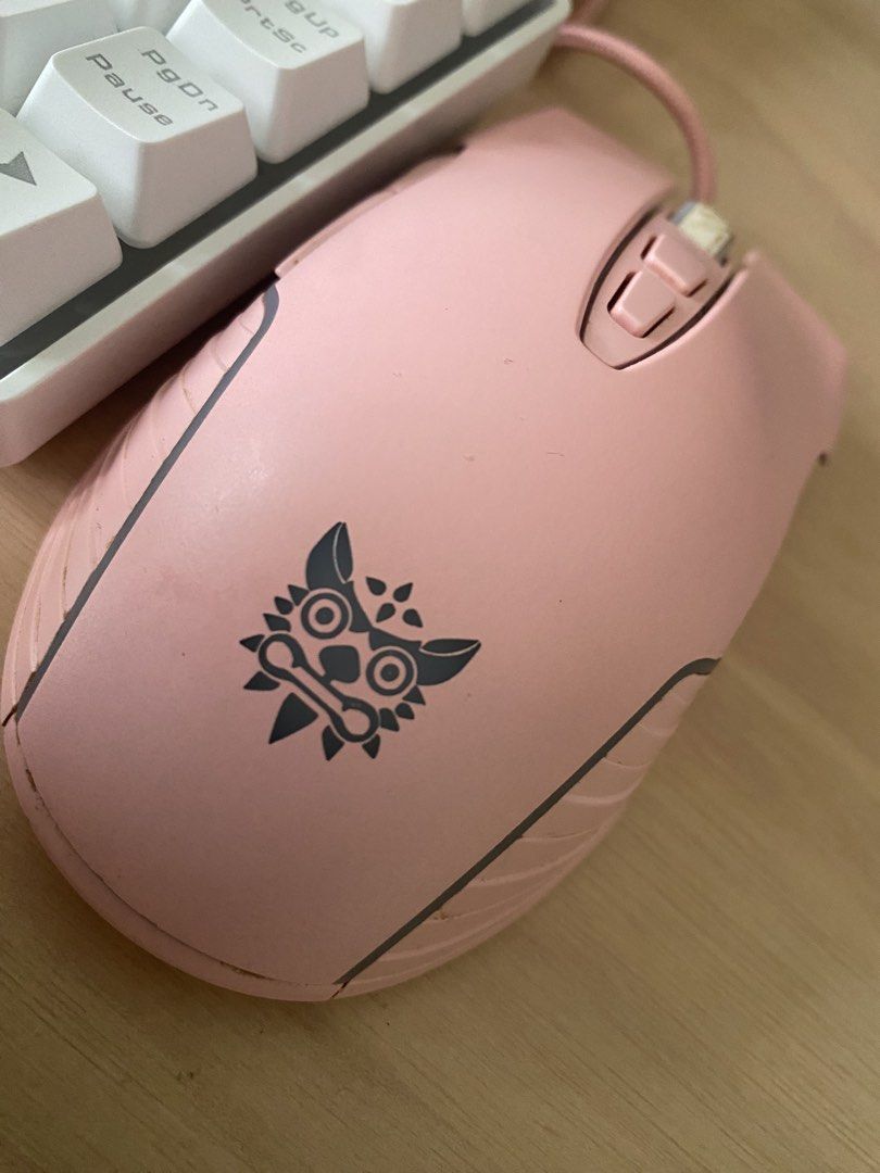 ONIKUMA gaming mouse (wired) & INPLAY 68 gaming keyboard (Category: Computer Keyboard) located in Manila. Submitted by redcorpuz (Listing ID 1463823906, Image 3). Description: - White INPLAY BK680 68-key gaming keyboard - Pink ONIKUMA gaming mouse - Selling as set only! - in very good condition RFS: no more time to play Valo. Needs funds for sound set up. .