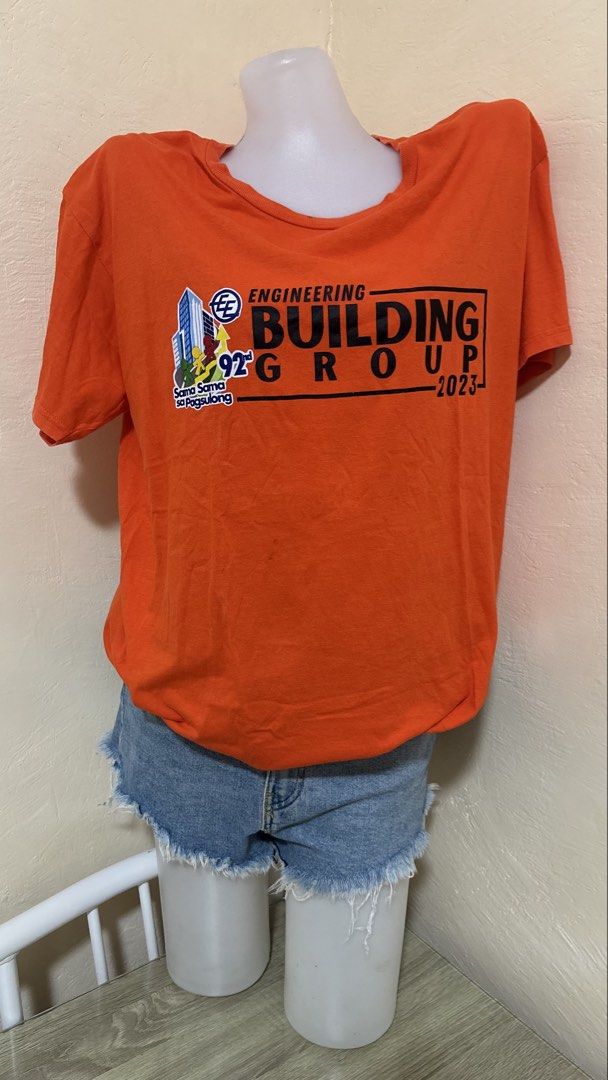 Orange Engineering Building Group 2023 T-shirt (Category: Tshirts & Polo Shirts ) located in Santa Cruz. Submitted by homedecluttersale (Listing ID 1463766601, Image 1). Description: • Fits medium to large • In good condition • Photos taken using mannequin only 🚚 Shipping via J&T only 📦 Shipping fee to be shouldered by buyer 💳 Mode of payment: GCash 📍 Santa Cruz, Laguna.