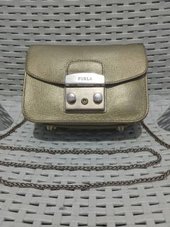 (Category: ) located in . Submitted by jecelstylebags (Listing ID 1463828620, Image 1). Description: .