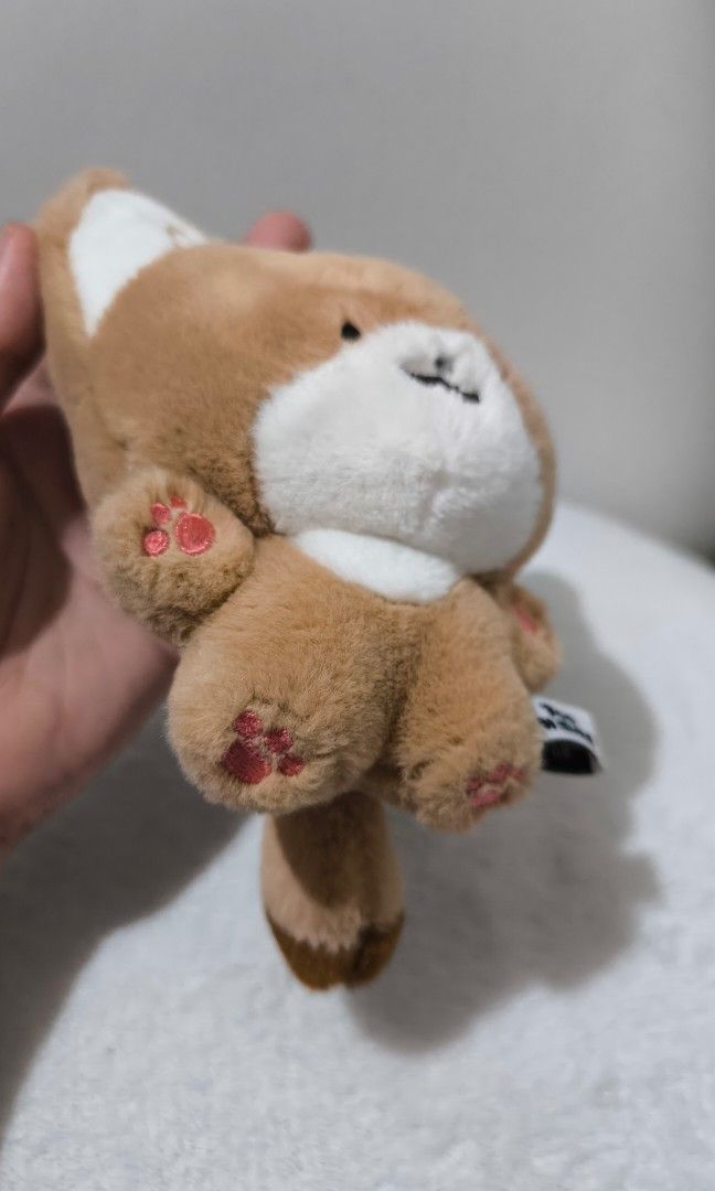 Original 700 Kitsune Authentic Desert Fox Doll Keyring from Korea (Category: Plushies & Soft Toys) located in Cavite. Submitted by csl_corner (Listing ID 1463815874, Image 2). Description: 700 Kitsune plush Charm Bag Hanger Keyring Fox Animal Plush Toy 💯 Authentic Original from Korea.