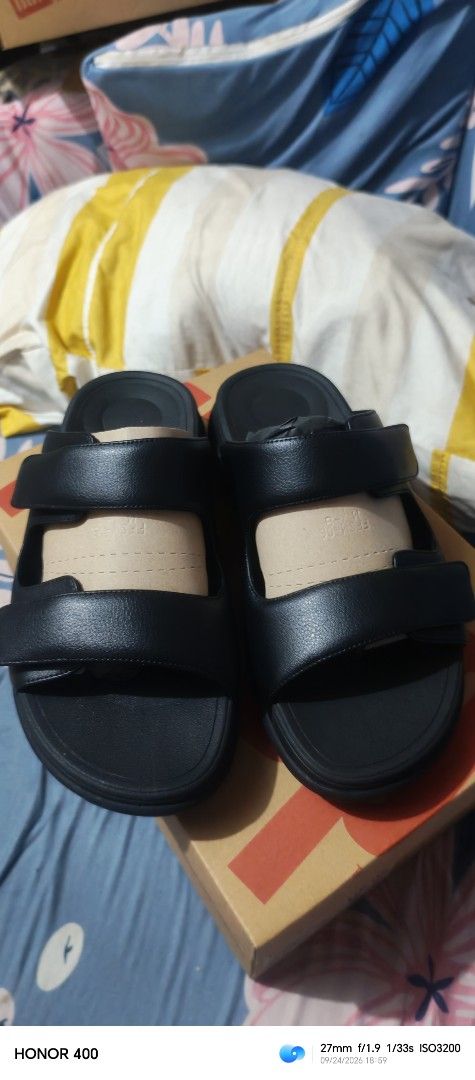 Original fitflop size us9 men (Category: Slippers & Slides) located in Manila. Submitted by hanietol23240 (Listing ID 1463856445, Image 1). Description: - Fitflop F-Mode Go Mens Slides - Color: All Black - Size: US 9 (UK 8 / EU 42) - Features: Adjustable two-bar design - Material: PU - Origin: Made in Vietnam.